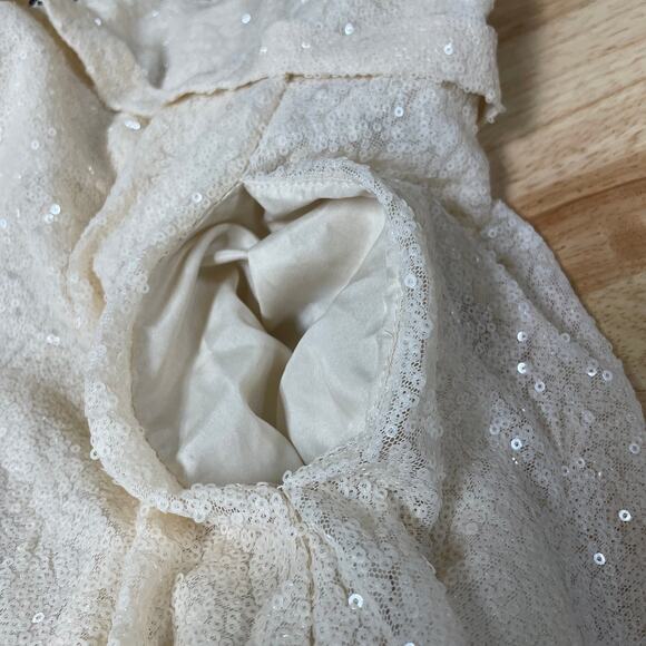 Mac Duggal IEENA NWT V-Neck Sequined Ball Gown Size 6 Pearl On Seam Pockets - Picture 9 of 10